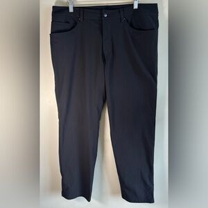 Lululemon ABC Tapered Black Performance Pants Men’s Size 36x30 EUC